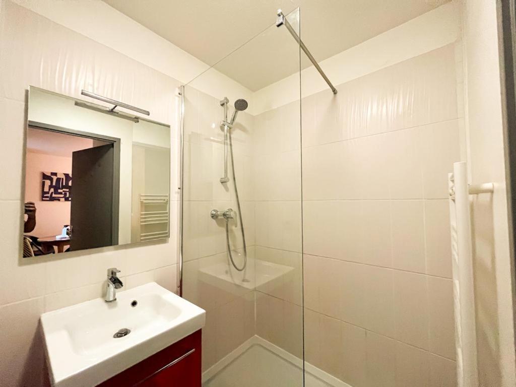 Suite Cobalt Villeurbanne Luaran gambar