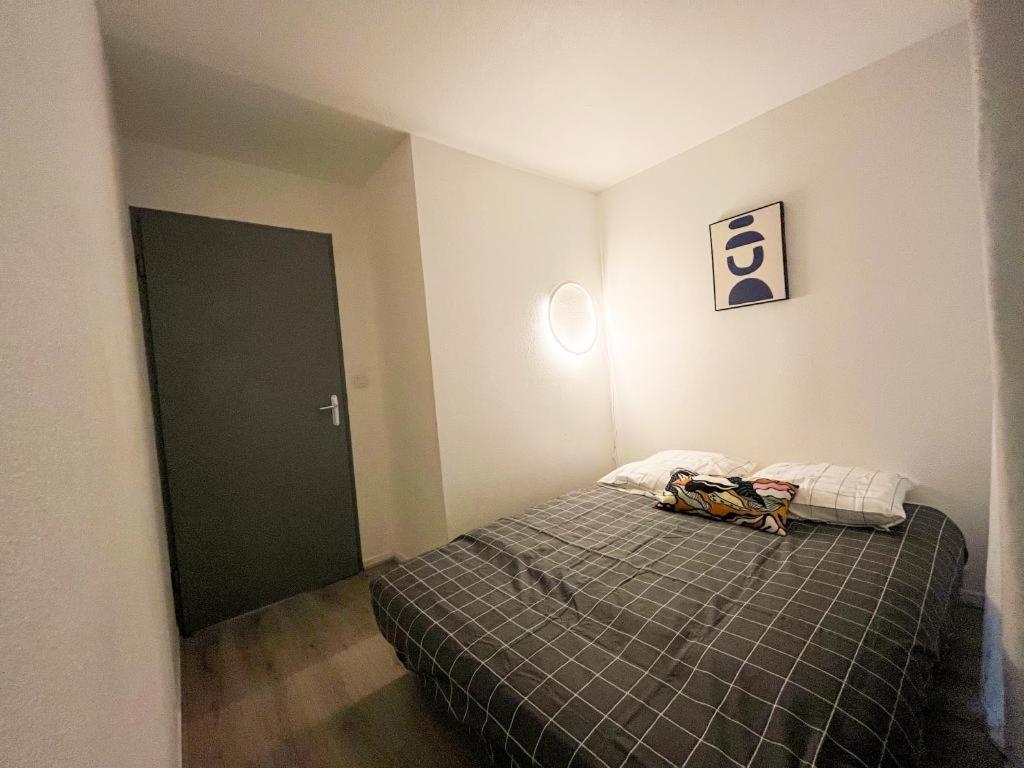 Suite Cobalt Villeurbanne Luaran gambar