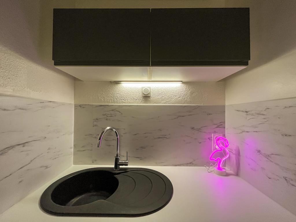 Suite Cobalt Villeurbanne Luaran gambar