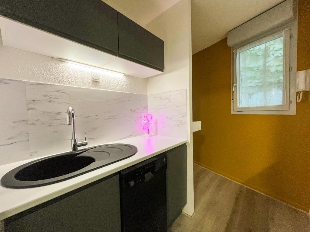 Suite Cobalt Villeurbanne Luaran gambar